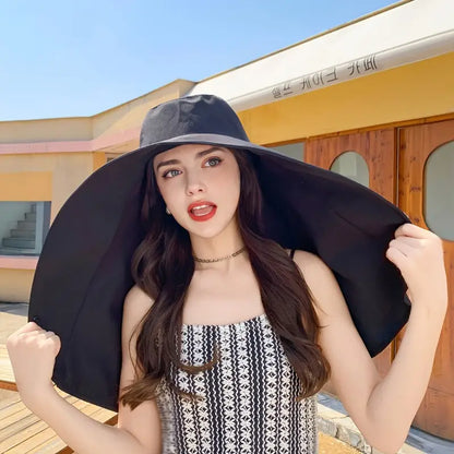 Elegant Solhatt med Brett Brätte – UV-skyddande Sommarhatt för Damer